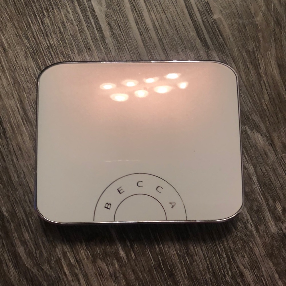 Becca pearl glow eyeshadow palette